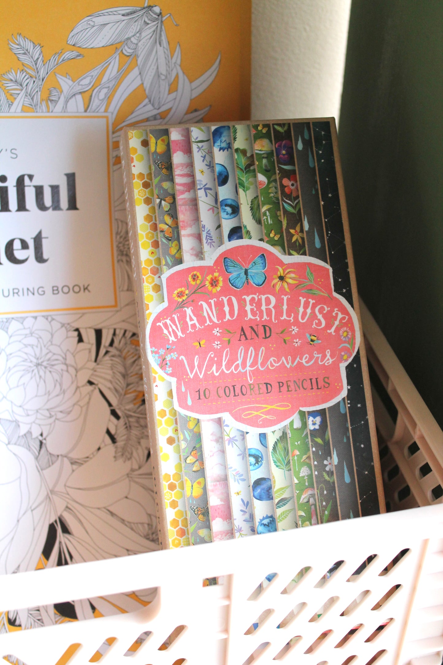Set of 10 colouring pencils