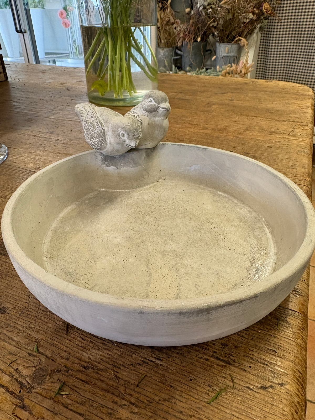 Bird bath (grey)
