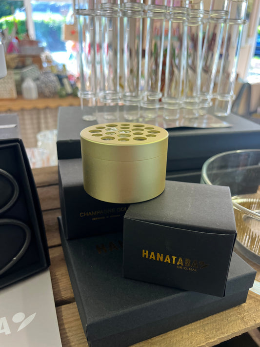 Hanataba - Twistys